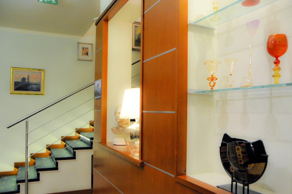 Hotel Da Mario Caorle Exterior photo